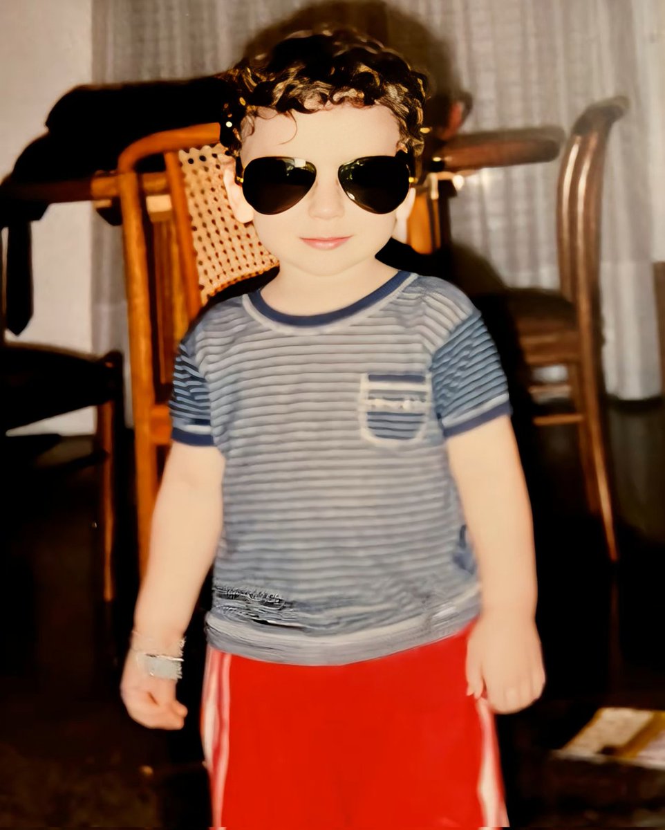 daykonssj's tweet photo. Bizarrap de pequeño. https://t.co/uTPkbSyM9Y