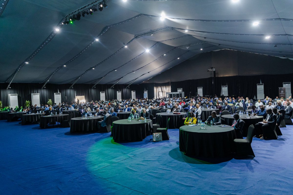 𝕊𝕀𝕄𝔹𝕀 𝕐𝕧𝕒𝕟 ℝ𝕦𝕕𝕒𝕙𝕦𝕤𝕙𝕒 tweet media