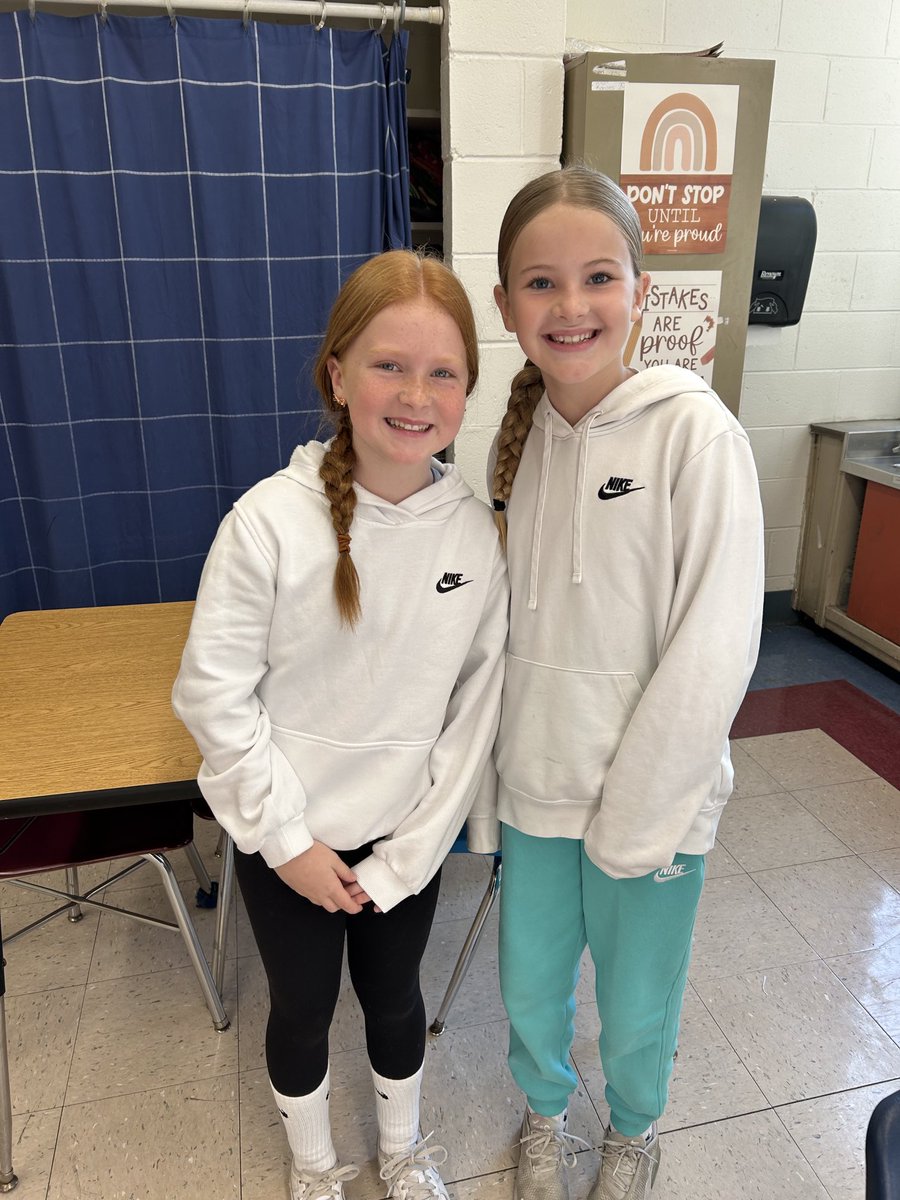 Twinning on a Friday! ⁦<a href="/HaddonSchools/">Haddonfield Schools</a>⁩ @centrales1