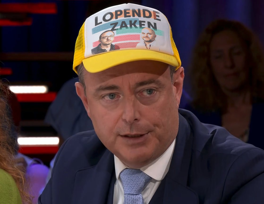 Niet vergeten, straks vanaf 17u extra aflevering van onze podcast, geheel en al over de gemeenteraadsverkiezingen van zondag, met ook <a href="/stavrosklprs/">Stavros Kelepouris</a> <a href="/JolineMaenhout/">Joline Maenhout</a> en, euhm, Shaggy