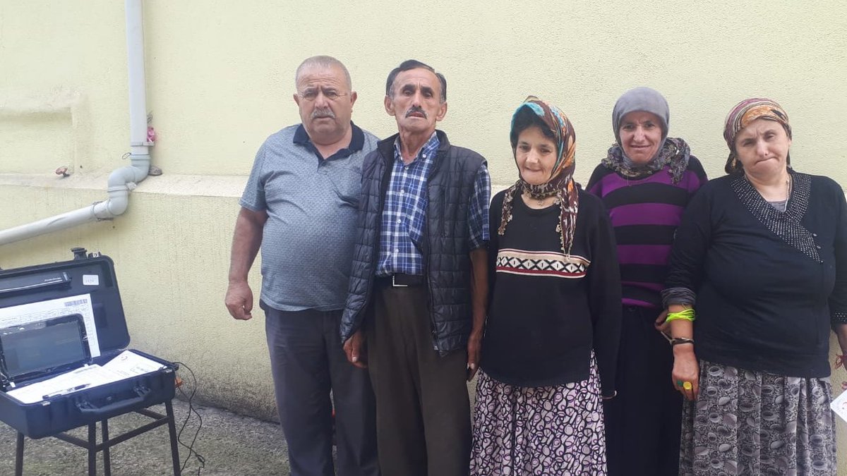 Çatalpınar İlçe Nüfus Müdürlüğü (@catalpinarnufus) on Twitter photo #AdresteNüfusHizmeti kapsamında bugün Göller Mahallemizde ikamet eden Katık ailesini ziyaret ederek kimlik kartı müracaatlarını aldık.🇹🇷
<a href="/Ademsimsek3429/">Adem ŞİMŞEK</a>
<a href="/YusufMercan5228/">Yusuf MERCAN</a>
<a href="/catalpinarresmi/">Çatalpınar Kaymakamlığı</a>
<a href="/TCNufus/">Nüfus ve Vatandaşlık İşleri Genel Müdürlüğü</a> #AdresteNüfusHizmeti kapsamında bugün Göller Mahallemizde ikamet eden Katık ailesini ziyaret ederek kimlik kartı müracaatlarını aldık.🇹🇷
<a href="/Ademsimsek3429/">Adem ŞİMŞEK</a>
<a href="/YusufMercan5228/">Yusuf MERCAN</a>
<a href="/catalpinarresmi/">Çatalpınar Kaymakamlığı</a>
<a href="/TCNufus/">Nüfus ve Vatandaşlık İşleri Genel Müdürlüğü</a>
