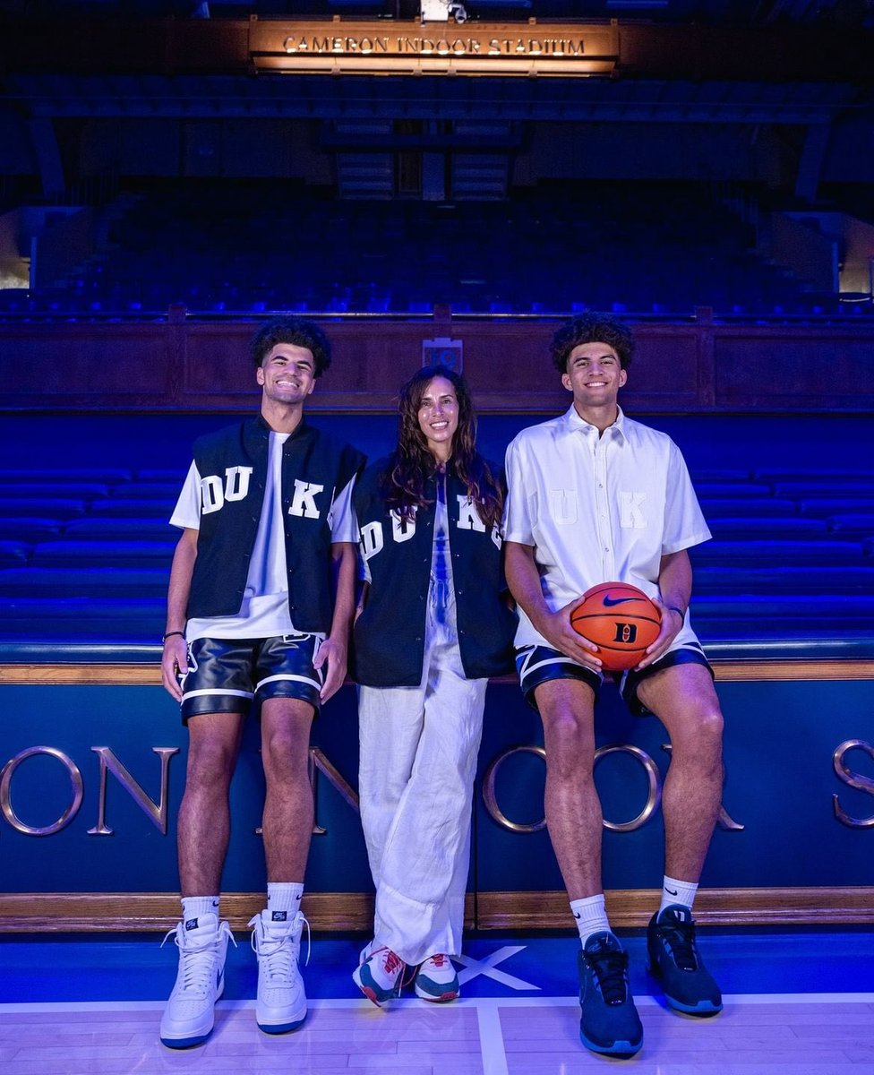 TheDukeNation's tweet image. BREAKING: Cameron and Cayden Boozer have committed to DUKE!!! 🔵😈

The Boozer twins are the first commitment for Duke in the 2025 class 🔥