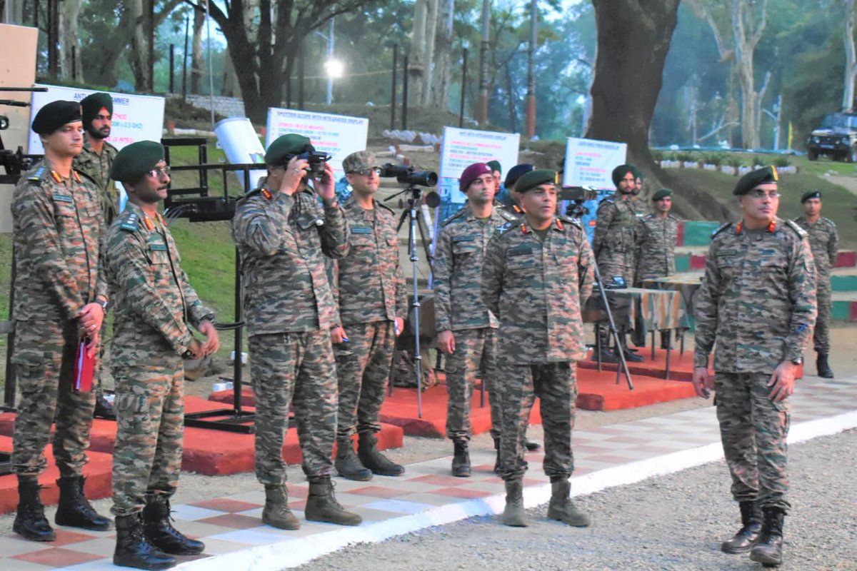 Western Command - Indian Army (@westerncomd_ia) on Twitter photo #StrongandCapable
#YearofTransformation
GOC #KhargaCorps visited #Shivalik Brigade to validate Operational Preparedness of the formation. Denovo initiatives on Meshed Intelligence & Orchestration of Drone Operations were also demonstrated during the visit.
<a href="/adgpi/">ADG PI - INDIAN ARMY</a> #StrongandCapable
#YearofTransformation
GOC #KhargaCorps visited #Shivalik Brigade to validate Operational Preparedness of the formation. Denovo initiatives on Meshed Intelligence & Orchestration of Drone Operations were also demonstrated during the visit.
<a href="/adgpi/">ADG PI - INDIAN ARMY</a>