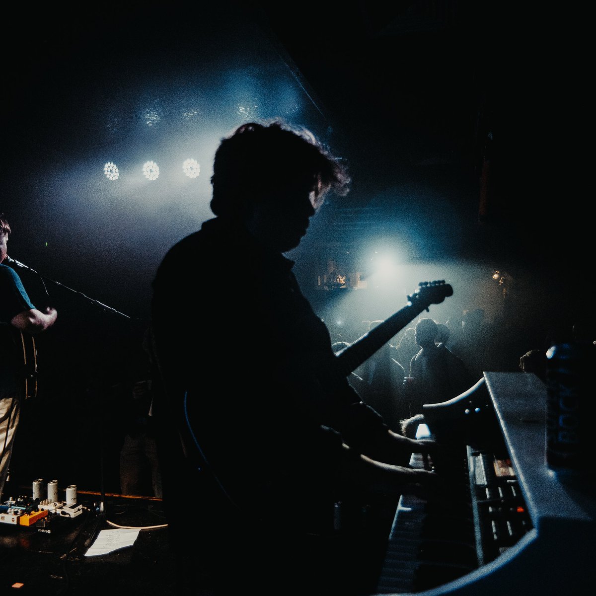 China Bears (@chinabearsband) on Twitter photo thank you London for singing your hearts out with us last night 💙
tonight the Participation Trophy tour comes to an end in Bristol at <a href="/exchangebristol/">Exchange Bristol</a> 🤘🤘🤘
slightly earlier stage times:
7:15 @joelyjune
8:00 <a href="/jlandtss_/">Jim Lockey and the Solemn Sun</a>
8:45 China Bears
📸 our hero <a href="/cspcr/">CSPCR</a> thank you London for singing your hearts out with us last night 💙
tonight the Participation Trophy tour comes to an end in Bristol at <a href="/exchangebristol/">Exchange Bristol</a> 🤘🤘🤘
slightly earlier stage times:
7:15 @joelyjune
8:00 <a href="/jlandtss_/">Jim Lockey and the Solemn Sun</a>
8:45 China Bears
📸 our hero <a href="/cspcr/">CSPCR</a>