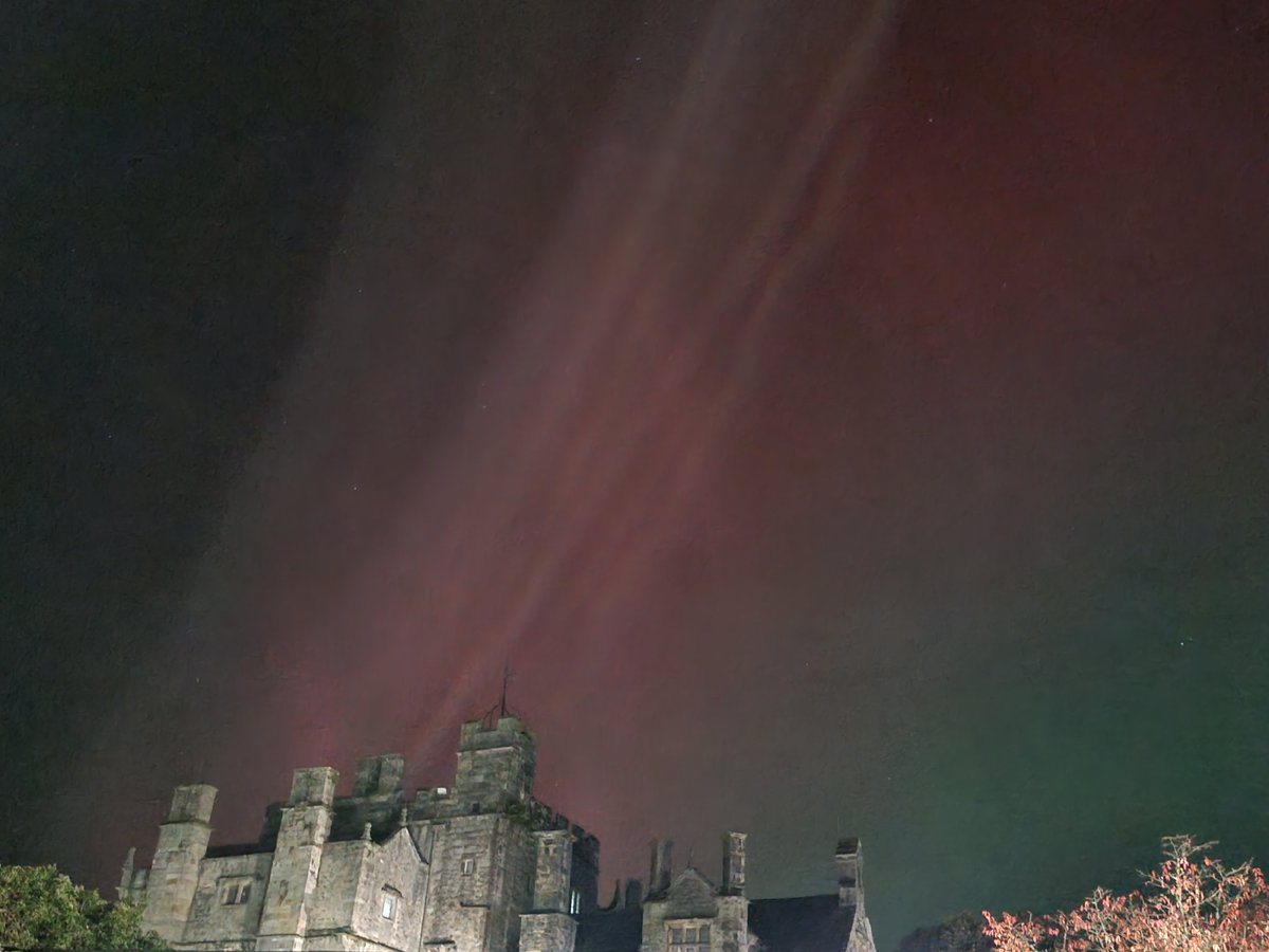 The Northern Lights over Borwick Hall last night! 🌌⭐️ <a href="/borwickhall/">Borwick Hall</a> <a href="/LancsOutdoorEd/">Lancashire Outdoor Education</a> #residential #northernlights