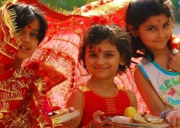 Radha2497's tweet photo. इस कर्मभूमि के सपूतों के लिए मां 'दुर्गा' की पूजा व आराधना ठीक उसी प्रकार कल्याणकारी है जिस प्रकार अंधेरे में घिरे हुए संसार के लिए भगवान सूर्य की एक किरण।
#दुर्गाअष्टमी_नवमी_खासजानकारी
#DurgaNavami
#शुभ_नवरात्रि_वंदन
#DurgaPooja2024 https://t.co/a0MnigmndJ