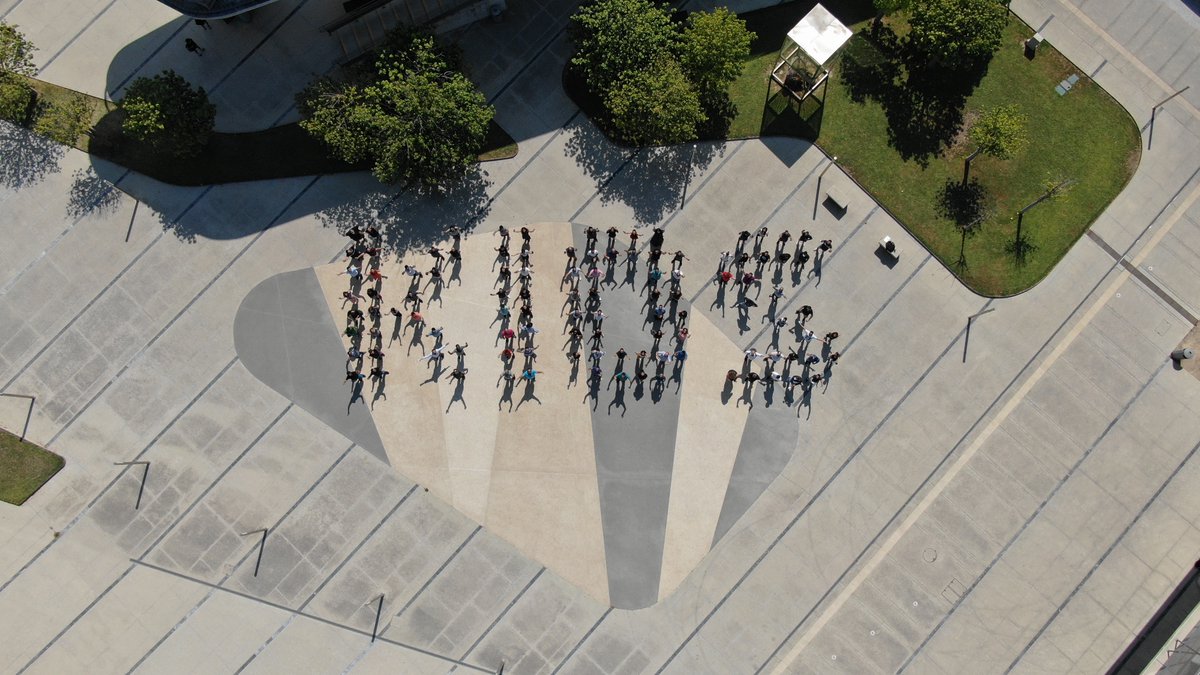 The <a href="/KIOSCoE/">KIOS Research and Innovation Center of Excellence</a>  at the <a href="/UCYOfficial/">University of Cyprus</a> is seeking a Director of Administration. 💼 
The ideal candidate should have strong #leadership skills and a passion for managing a fast-paced, dynamic research environment efficiently.  
📌Deadline: 15/11/2024
📌Info: shorturl.at/tiQ2l