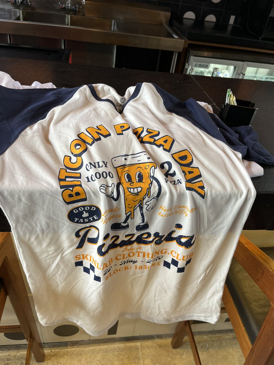 Ayer tuvimos una enriquecedora experiencia con <a href="/tructor21/">tructor</a> con estudiantes del <a href="/TecDeSoftware/">Tecnológico de Software</a> para seguir incursionando en el mundo cripto, con bitcoin!