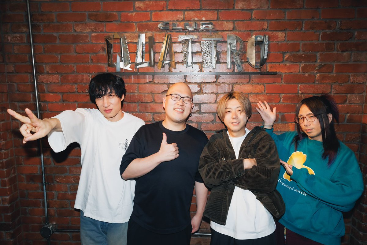 3markets's tweet photo. クアトロワンマンありがとうございました！

そして！㊗️今度こそ本当にメジャーデビューが決まりました！㊗️

11/13 avex tracksより…新曲、

「白紙」でメジャーデビューします！！

…大丈夫なの…？？嬉しい！！大丈夫なの！！？嬉しい！！！今度こそ！！！！

あと…ヤンスキありがとう！マジ… https://t.co/tIwiC5wzq5