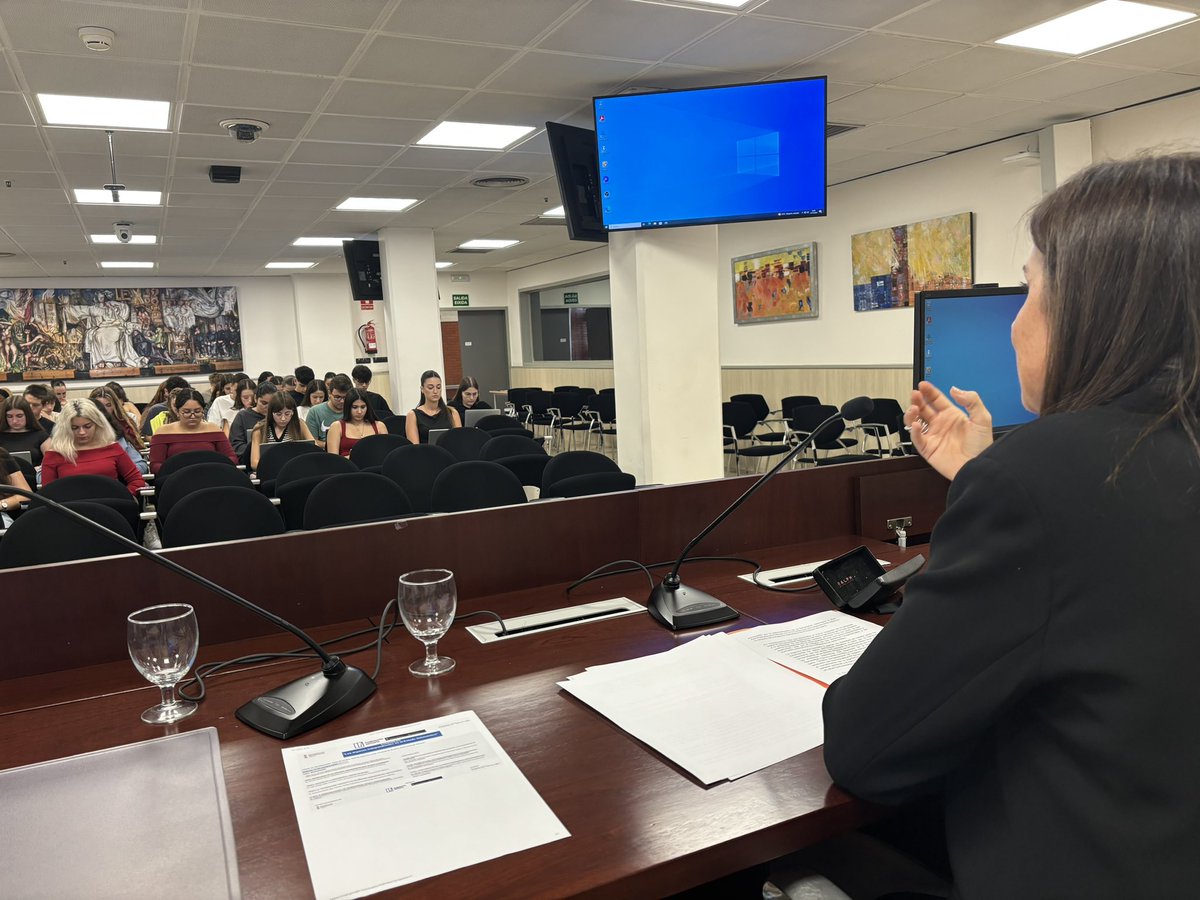 <a href="/DelgadoramosD/">David Delgado</a> <a href="/DretUV/">Facultat de Dret UVEG</a> <a href="/ProfBroseta/">Fundación Prof.Manuel Broseta</a> Una actividad de la cátedra que dirige magistralmente <a href="/VteGarrido/">Vicente GarridoMayol</a>, y que ha contado con grandes expertos en la materia. Como <a href="/BelenCardonaRub/">Belén Cardona</a> <a href="/Felix_Crespo_/">Felix Crespo</a>  Alex Catalá