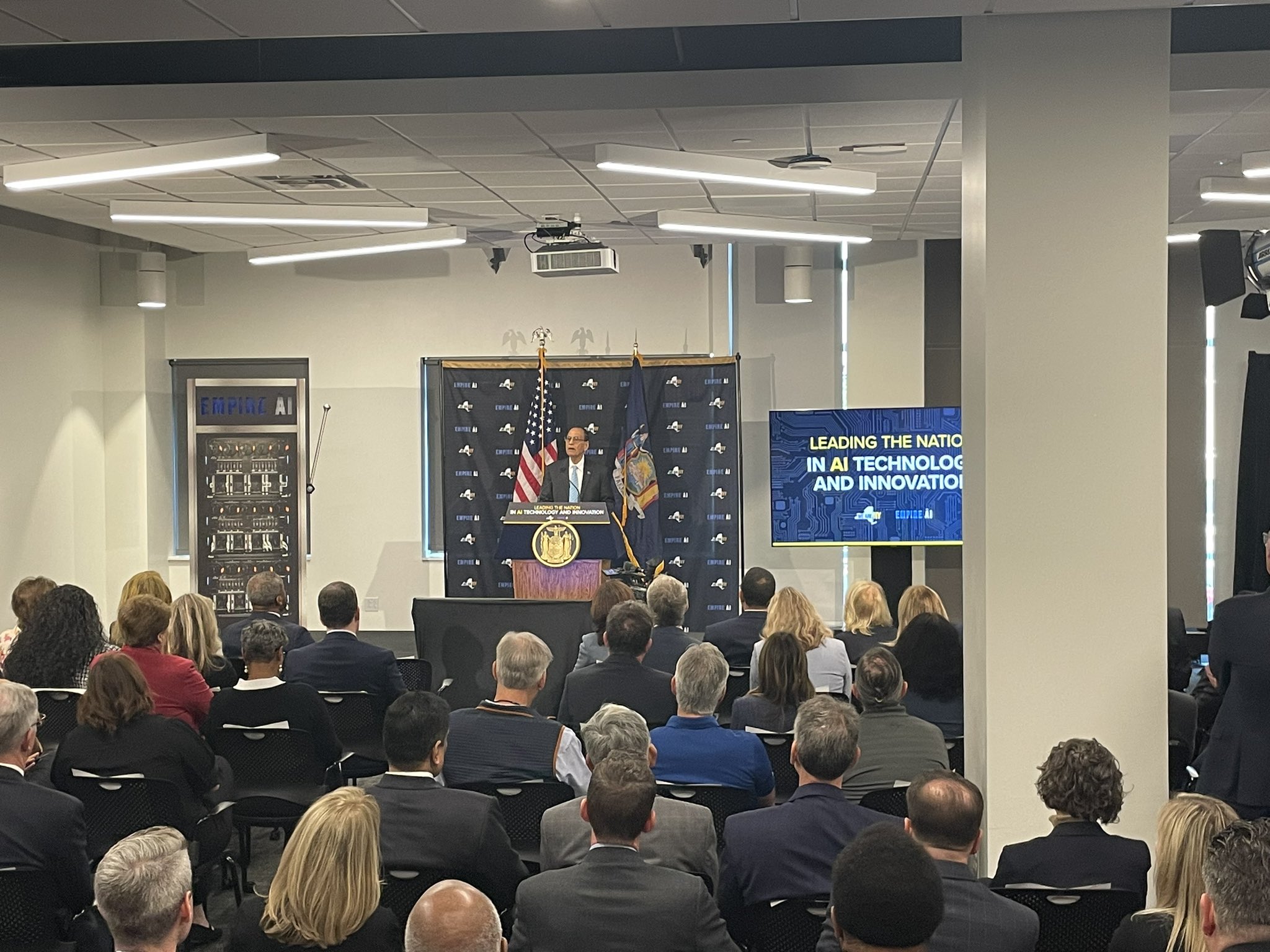 WBEN NewsRadio 930AM on X: “NOW: @GovKathyHochul is in Buffalo