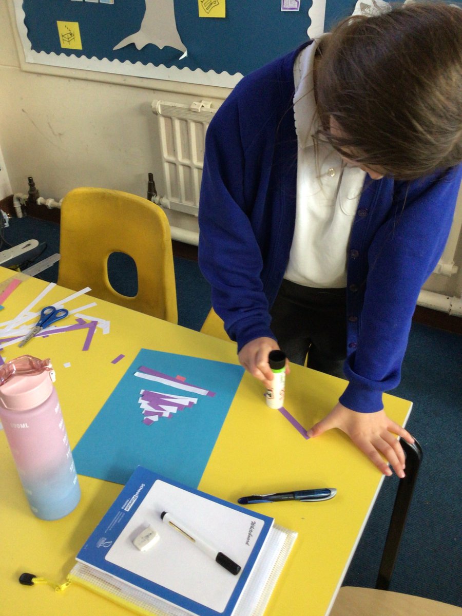 We're SUPER organised here at Somerford and have created our Christmas card designs already to send off to Cauliflower Cards. Here are some pictures of Year 4 getting creative. Now we're excited for the very Christmassy delivery that will arrive at the beginning of December!