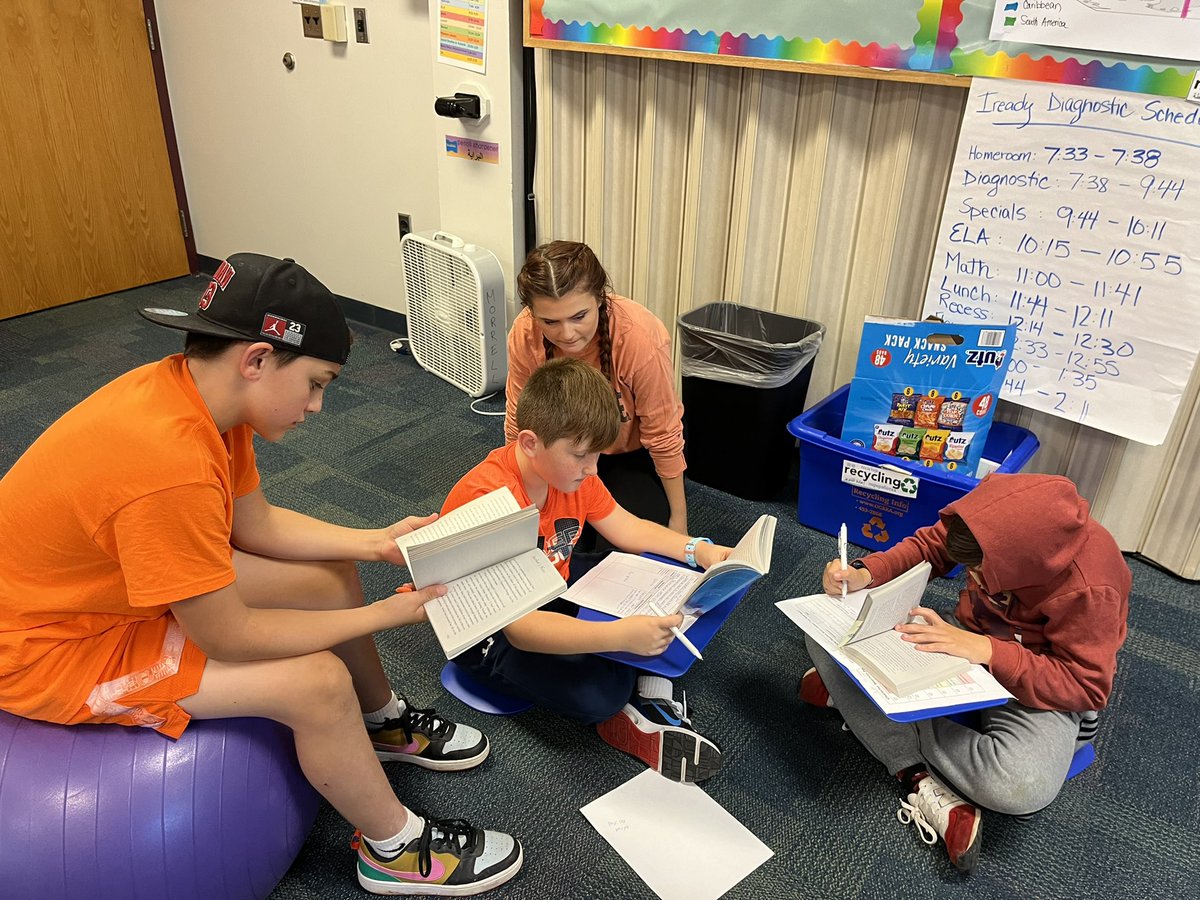 Meaghan Stanton (@stantonm315) on Twitter photo Amazing job to these 5th graders finding text evidence to support their claims π <a href="/WesthillCSD/">Westhill Schools</a> <a href="/MrsKathrynTa/">Mrs. Kathryn Ta</a> Amazing job to these 5th graders finding text evidence to support their claims π <a href="/WesthillCSD/">Westhill Schools</a> <a href="/MrsKathrynTa/">Mrs. Kathryn Ta</a>