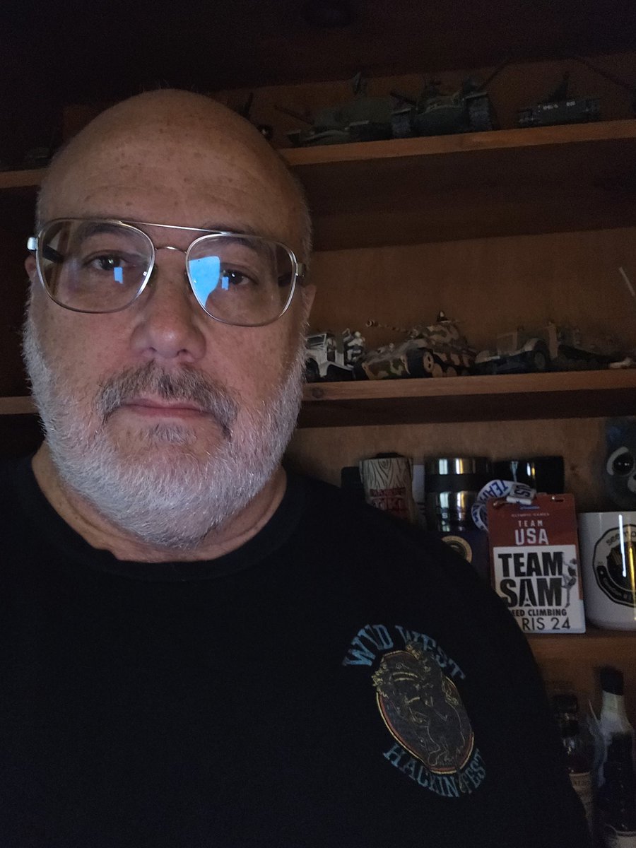 Heading to <a href="/jawncon/">jawncon</a> today, but thought I'd show some silidarity for #hackerfamily that's <a href="/WWHackinFest/">Wild West Hackin' Fest</a> #SETECASTRONOMY