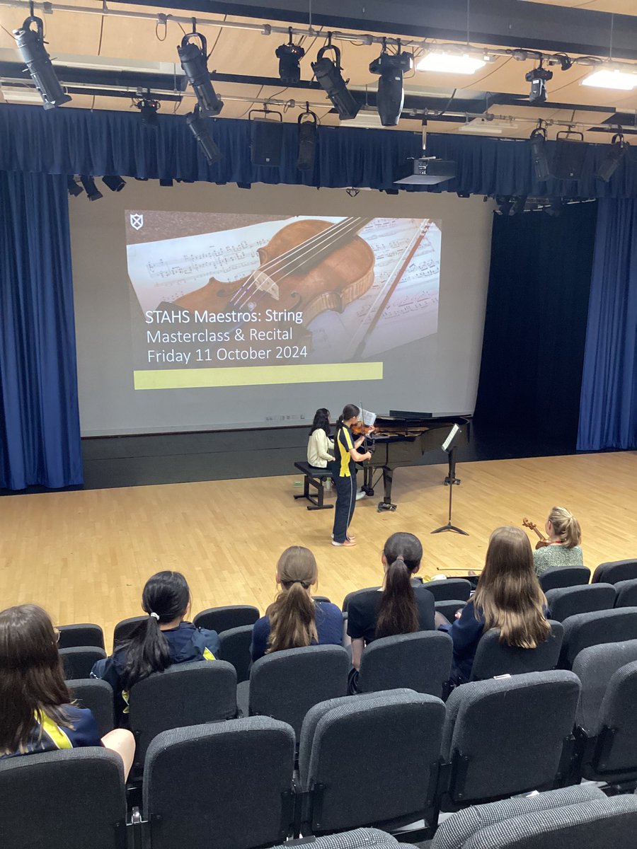 A wonderful start to our string masterclass with Ellie Flagg.