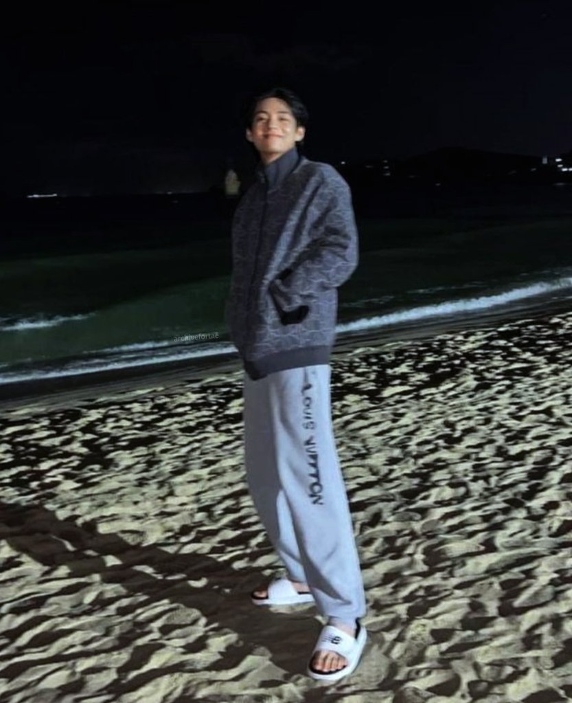 ً (@archivefortae) on Twitter photo 