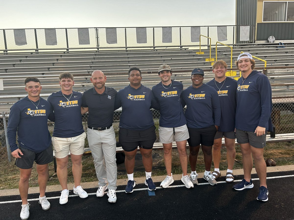 Coach Ryan Smith tweet media