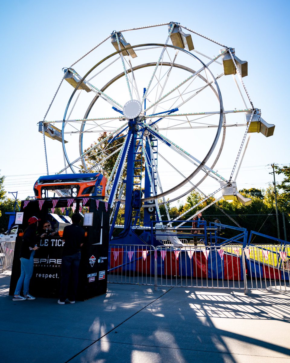 Let the Carnival begin!

Come visit our shop today until 1pm for driver autographs, a dunk tank and plenty of games!