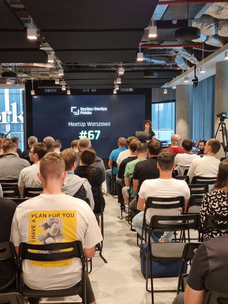 SysProtocol's tweet image. 🙌 To był podwójnie udany wieczór - jednocześnie MeetUpy odbywały się bowiem w Poznaniu i Warszawie. Dziękujemy, że tak licznie dołączyliście do nas po wakacyjnej przerwie.

#sodo #sodopolska #warszawa #poznań