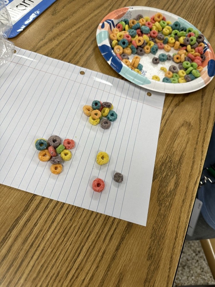 DCEsuperhornets's tweet photo. First graders are turning math into a colorful adventure, building tens and ones with Froot Loops—learning has never been sweeter! #SnapshotsofLearning https://t.co/U6aJvjZhRV
