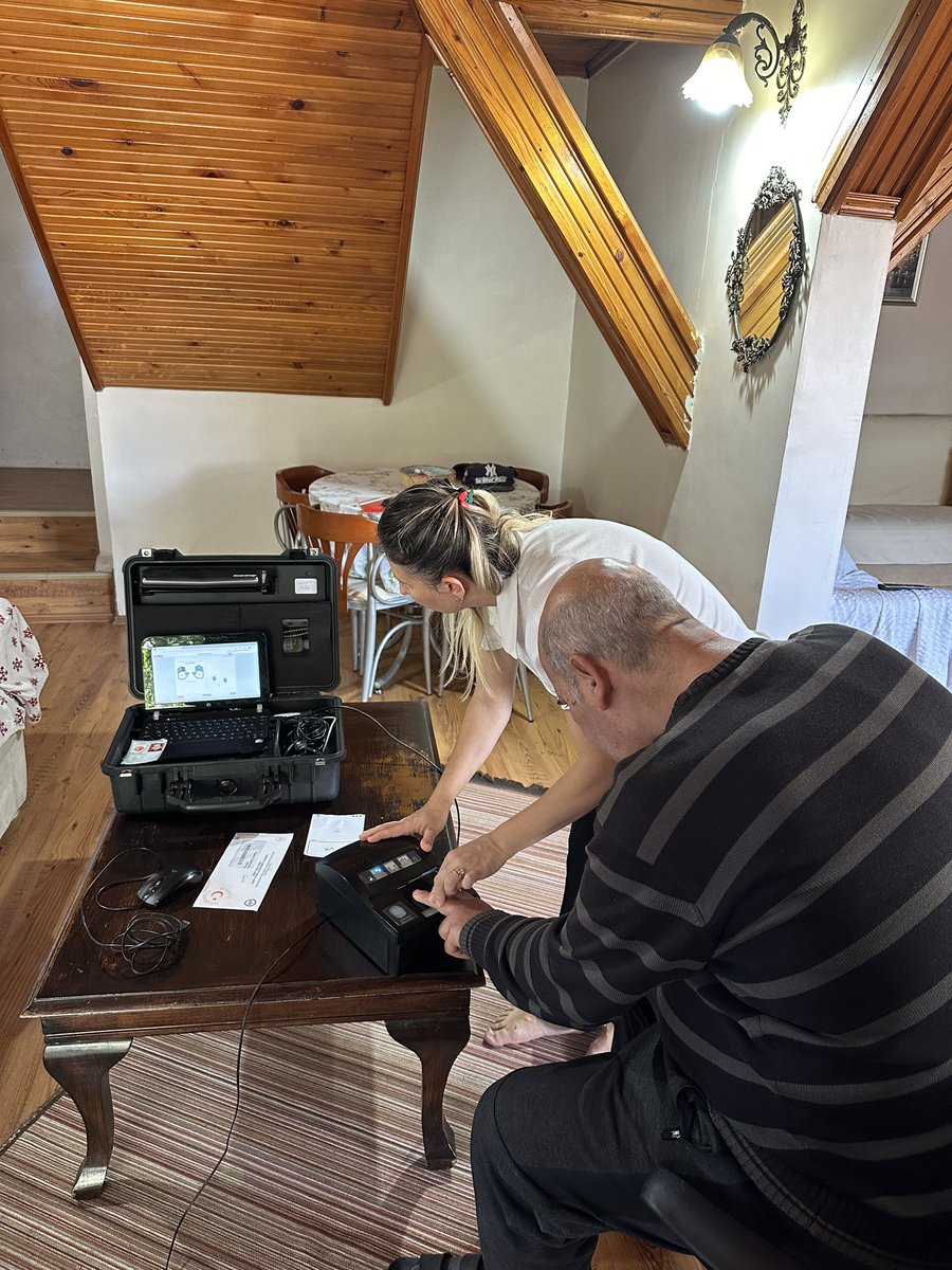 🚘💼 “Siz Bize Gelemiyorsanız Biz Size Geliriz”
#AdresteNüfusHizmeti kapsamında rahatsızlıkları nedeniyle Müdürlüğümüze gelemeyen vatandaşımızın Kimlik Kartı başvurularını almaya devam ediyoruz.
#HayatınızınHerAnında
<a href="/Balikesir_nvi/">Balıkesir İl Nüfus ve Vatandaşlık Müdürlüğü</a> 
<a href="/MahmutKececi61/">🇹🇷Mahmut KEÇECİ🇹🇷</a> 
<a href="/TC_Marmara/">Marmara Kaymakamlığı</a> 
<a href="/Elifcelik111/">Elif ÇELİK</a>