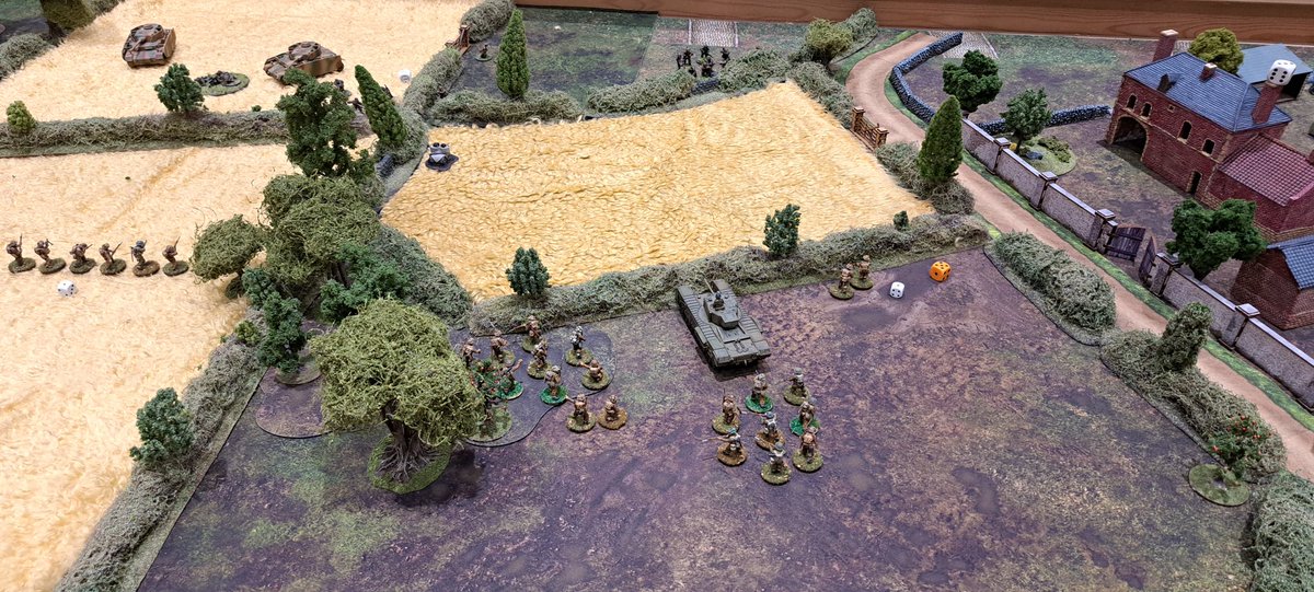 FieldcraftUK's tweet image. Last night&apos;s game Hill 122,I spent a few hours there in August to get a feel for it. 2 platoons of the the DCLI, each one supported by a Churchill of 7 RTR. Really enjoyed paying tribute to these fine units.
#spreadthelard #History #DCLI #WW2 #wargaming #normandy