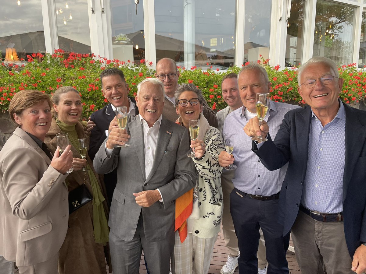 #lifeiskool tweet media