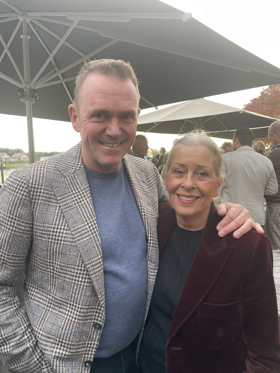 #lifeiskool tweet media