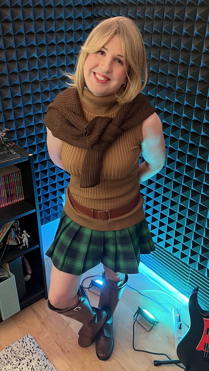 JohnWolfeYT's tweet image. Thanks for the great intro, man! I'll take it from here

So like MAGA said, I've raised over half a million dollars for charity during my fundraising streams, which feature cosplays as rewards!

BTW next one is Saturday, Oct 19th @ 2pm CST for hurricane relief! Mark your calendar