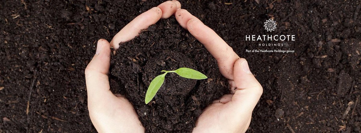 allotmentonline's tweet photo. We had a little frost last night did you? A reminder of some autumn jobs to do...

@EnvarComposting have helped us with this useful guide on soil prepping for winter... 

https://t.co/MLbFM3f92C

#soilprep #soilhealth #composting #allotment #winterallotment https://t.co/2GCQdCu6El