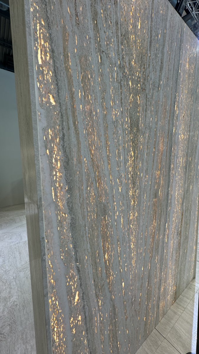 StoneWrld's tweet image. We still have so much to share from Marmomac 2024! The backlit travertine from I Conci was truly a showstopper! Iconci #travertine #backlitstone #naturalstone