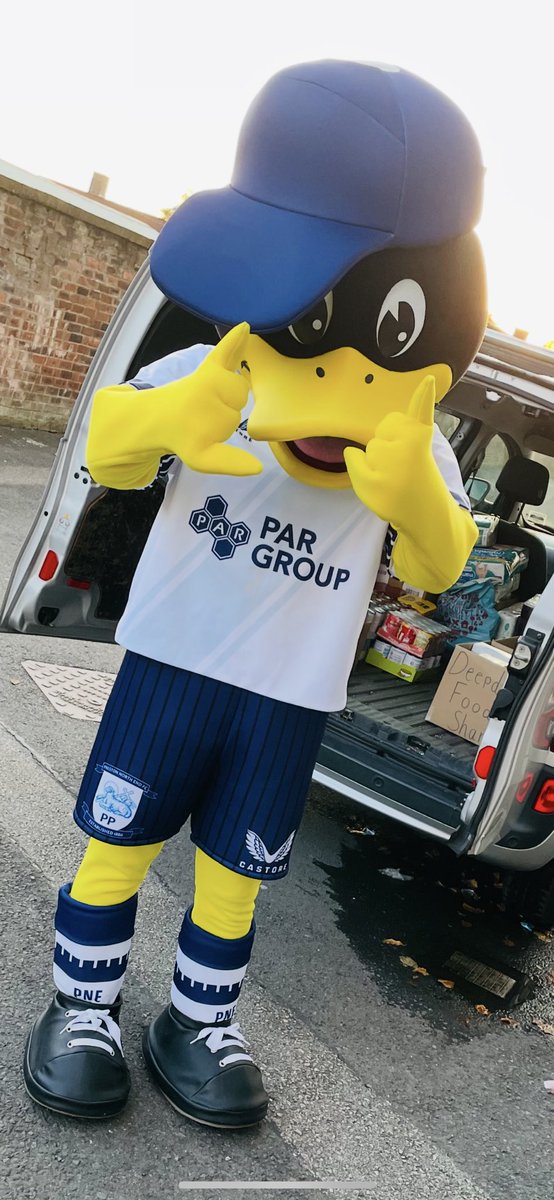 A huge thank you to <a href="/pnecommunity/">Preston North End Community and Education Trust</a> for their amazing donation! 💙 Your support will make a big difference to families across Preston, helping us tackle food insecurity &amp; put meals on the table. Together, we’re building a stronger community! 

#ThankYou #Foodbank #Preston #PNEFC
