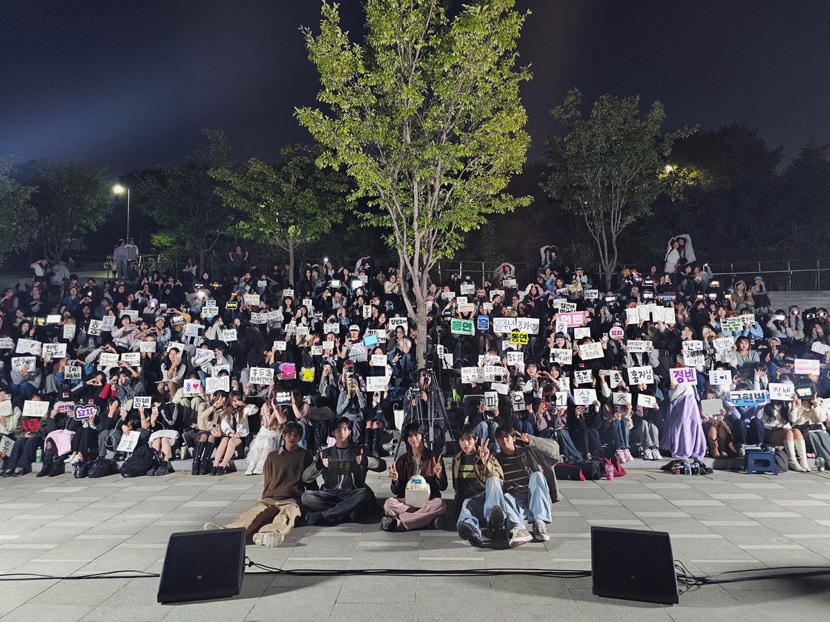 [#POW.pic] 241011
 ⠀
POW 2ND EP [Boyfriend] Spoiler Stage 🎈 &amp; POW 1st Anniversary 💥🔋
 ⠀
#POW #파우 #Boyfriend #보이프렌드 #GRID #그리드