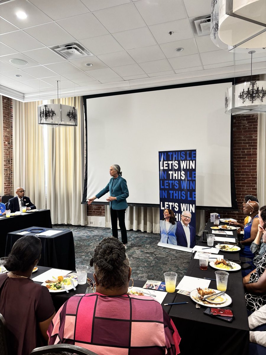 America’s economic success starts on Main Street — not Wall Street. 

That’s what the #HarrisWalz2024 agenda is all about: building an opportunity economy for every community. 

Thank you, <a href="/MayorJohnsonSAV/">Mayor Van Johnson</a>, for getting out the word and turning out the vote!