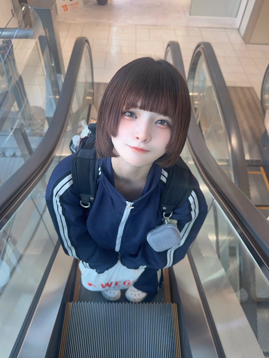 hakanai_yumi's tweet photo. かのじょ？ https://t.co/d1TkvF79SB