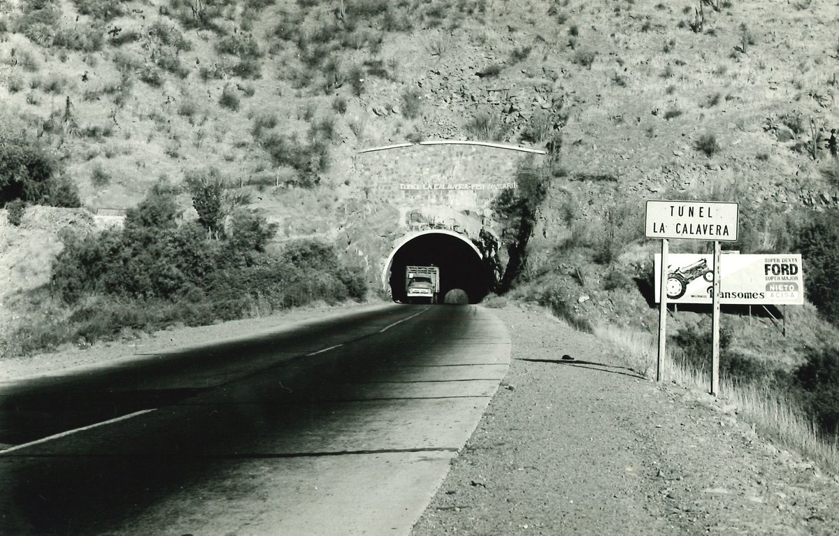 Camino de Valparaíso a Los Andes. Túnel La Calavera.