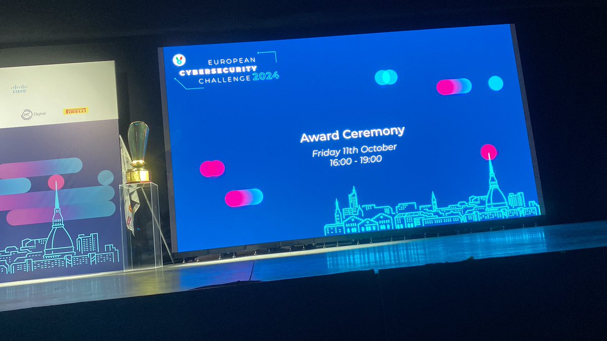 10kg trofæ står og venter på sin retmæssige ejer. Ceremonien begynder snart - og efter er par skåltaler om, at vi alle er vindere, og det sande trofæ er de venner, vi fik på vejen, så kan vi få afgjort EM i cybersikkerhed
#dkpol #dkmedier #hackforschack