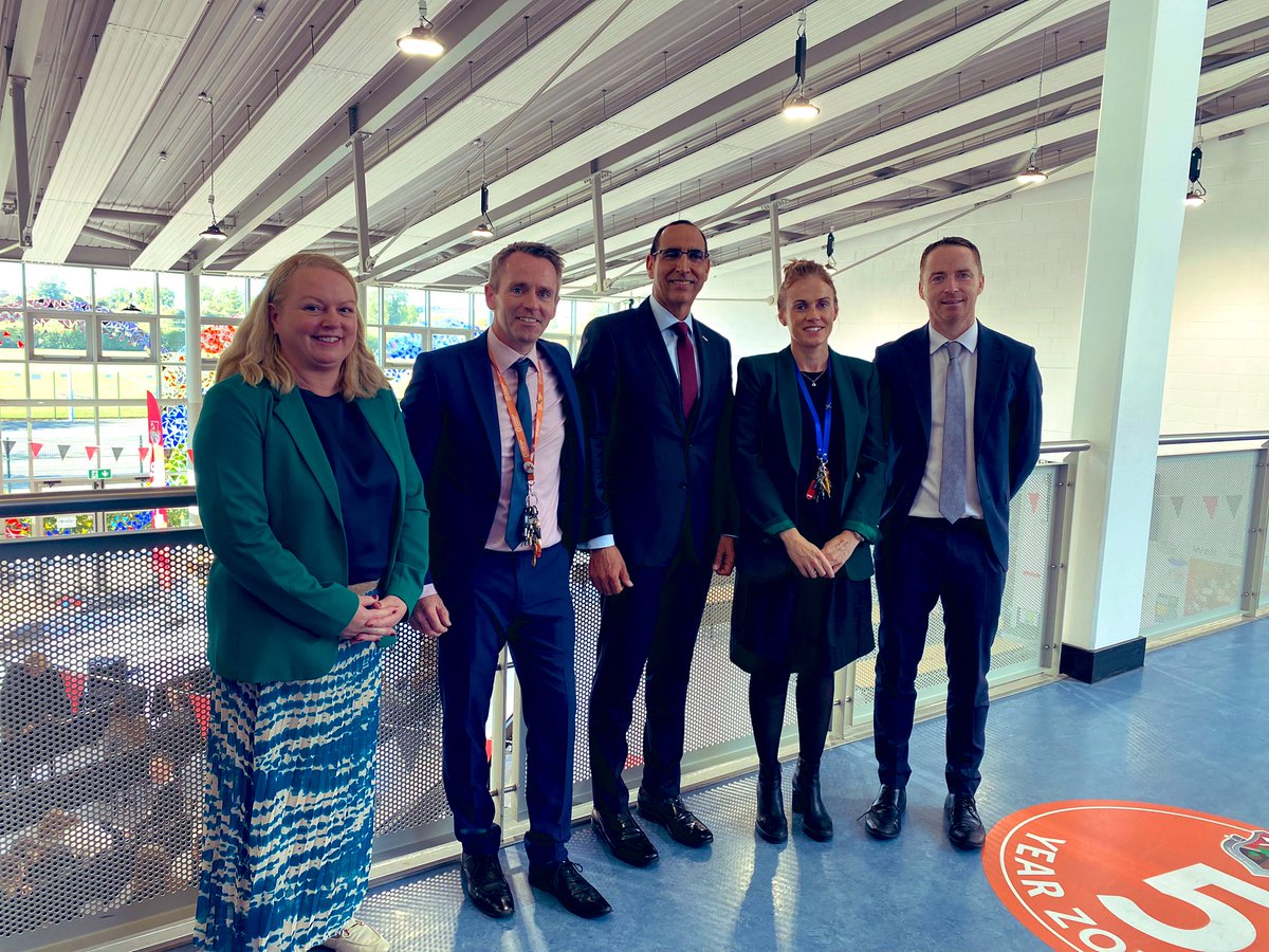 KtcsPrincipal's tweet photo. Thank you to Ambassador Mahraoui of the Kingdom of Morocco for visiting KTCS today. We look forward to building strong relationships between Morocco and Kildare Town especially with a school in Agadir. We look forward to continuing 🇲🇦🇮🇪 #KTCS #Morocco #Diplomacy @MCinIreland https://t.co/jHKoMn5kHR