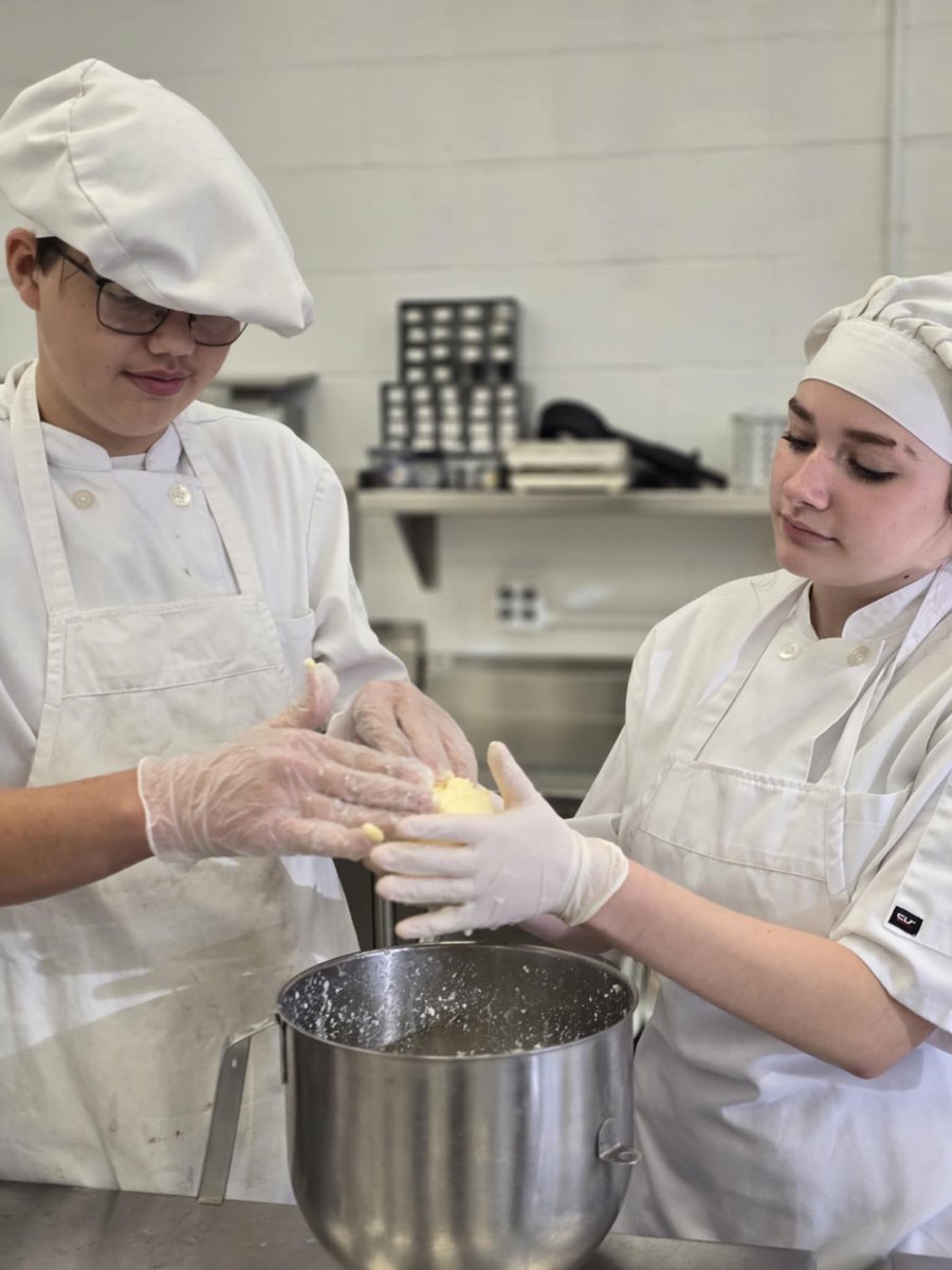 PAProStart's tweet image. You butter believe it! 🧈 Fayette County CTI culinary wizards just churned out some magic - starting with homemade butter... #FoodFriday #MadeInProStart