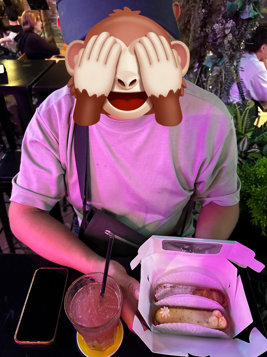 謝謝<a href="/Aqua19971069/">Aqua</a> 的蘋果塔還有檸檬塔🥹
很好吃😋

#我TM等了五年還真沒白等 
#還有阿垮手作桃花蘇
#希望吃了會有桃花