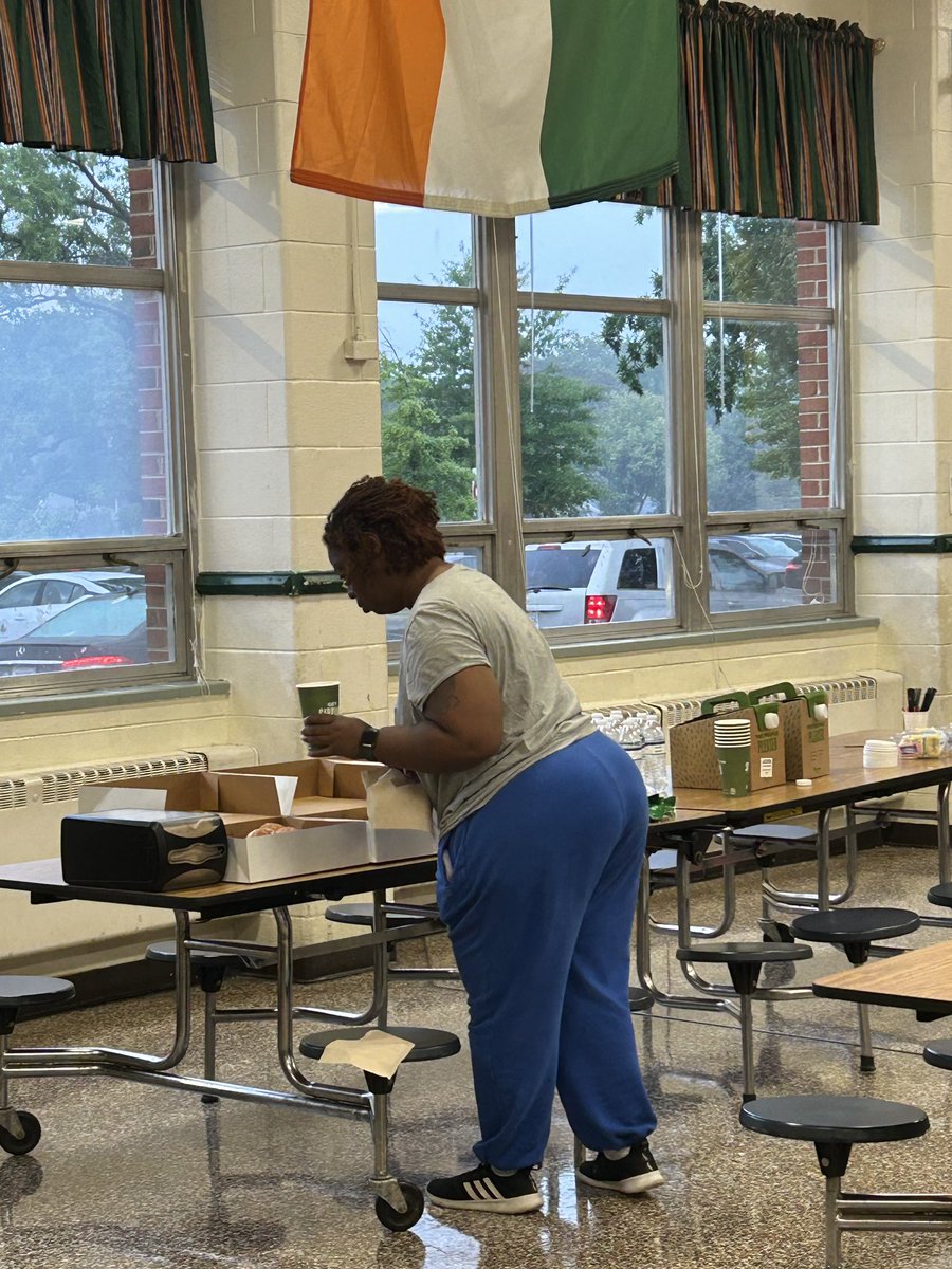 Longan Elementary tweet media