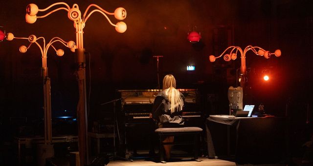 INA grm (@ina_grm) on Twitter photo L'Expérimentale <a href="/Ina_GRM/">INA grm</a> de ce soir, 23h30 sur <a href="/francemusique/">France Musique</a> aura pour invitée la compositrice et interprète australienne Lisa Lerkenfeldt <a href="/__II_II__/">Lisa Lerkenfeldt</a>
Elle proposera une sélection musicale mêlant influences et coups de cœur.
radiofrance.fr/francemusique/… L'Expérimentale <a href="/Ina_GRM/">INA grm</a> de ce soir, 23h30 sur <a href="/francemusique/">France Musique</a> aura pour invitée la compositrice et interprète australienne Lisa Lerkenfeldt <a href="/__II_II__/">Lisa Lerkenfeldt</a>
Elle proposera une sélection musicale mêlant influences et coups de cœur.
radiofrance.fr/francemusique/…