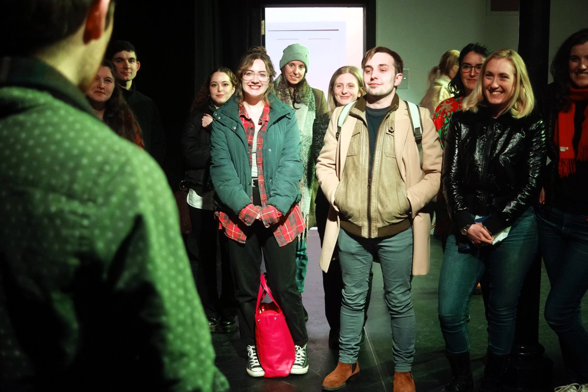 _CalumMoore's tweet photo. Do you have an upcoming presentation/speech to prepare for? Perhaps you're auditioning for Drama School and wish to refine your piece? 
 
If this sounds like you or someone you know, book one-to-one lessons now, tailored to fit your schedule.
  https://t.co/OPiPELlRks https://t.co/uMTpffl6N0