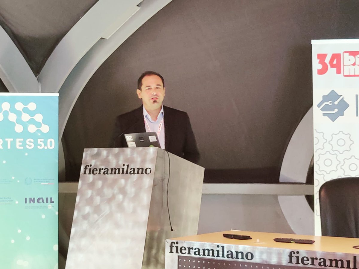 CNRPst's tweet photo. Intervento su AI e Robotica e come facilitare il deployment di soluzioni efficaci e sicure. Sessione organizzata da #IRIM Ho parlato anche di #Fit4MedRob @cnr_istc @StiimaCNR @CNRsocial_ https://t.co/UlTKm2AGbh