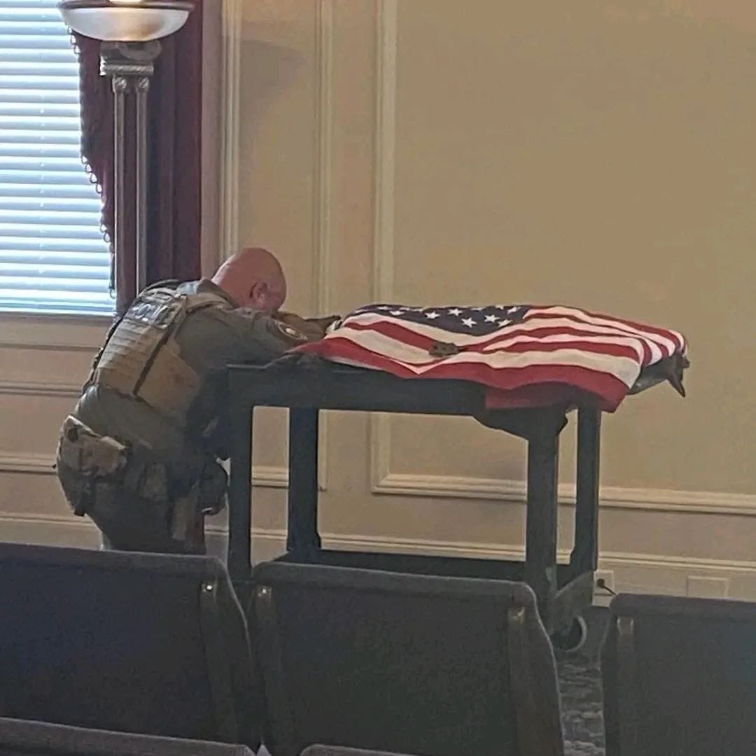MilitaryCooI's tweet photo. We do not deserve dogs 🥹 https://t.co/gFmpIgC9UR