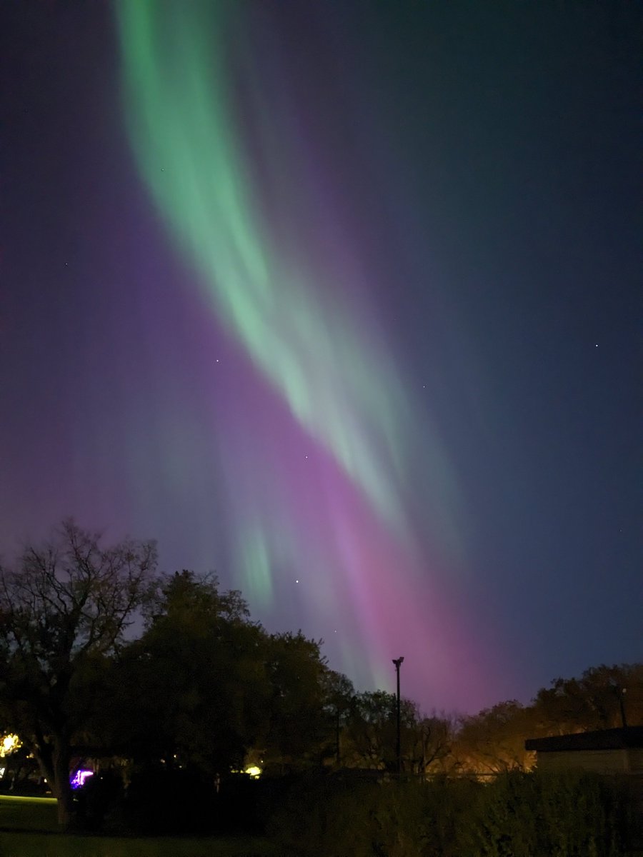 CanadianAr's tweet image. I somehow managed to go out at just the right time last night!