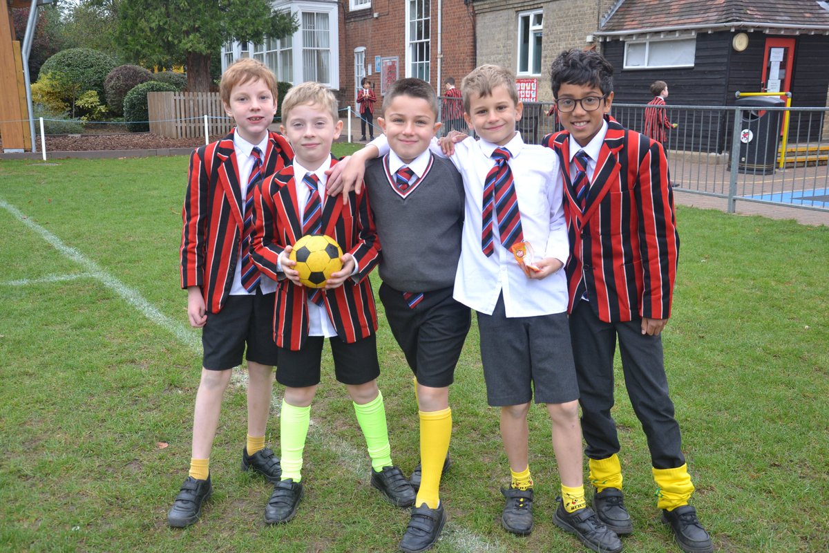 This week at St Faith's...  pupils and staff mark World Mental Health Day by dressing in yellow, Foundation Books and Biscuits takes place and there's lots of singing from our choirs... Read all about it here - stfaiths.co.uk/news-media/hea…