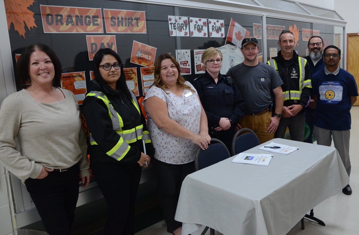 On Wednesday, <a href="/nikkisheran/">Nicholas Sheran Elementary School</a> and <a href="/LethbridgeCity/">City of Lethbridge</a> put pen to paper and signed the School Travel Plan document. Visit the <a href="/LethSchDivision/">LethbridgeSchoolDivision</a> website to learn more: lethsd.ab.ca/our-district/n…