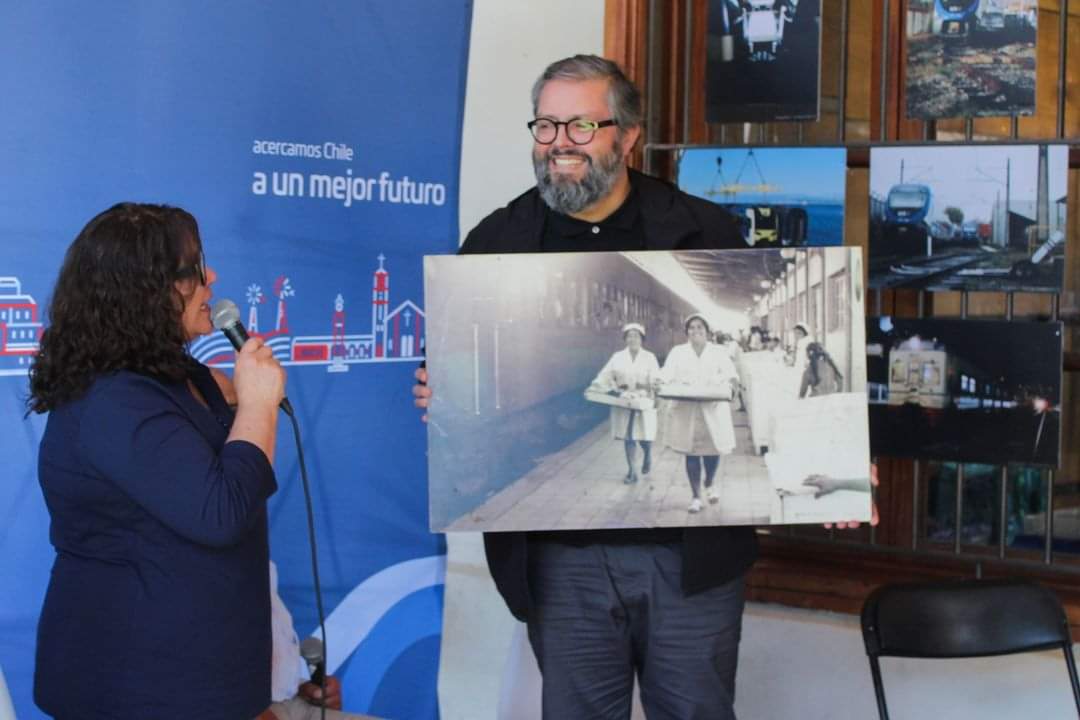 TrenQta's tweet photo. Memoria Ferroviaria en la Región de Valparaíso: Trabajo, Organización y Afectos; realizado el pasado 05 de octubre en el marco de la exposición “Por la línea corre el tren” y la conmemoración del Día del Trabajador Ferroviario.

¡Gracias a todas y todos por participar! https://t.co/uyoPE4WlUZ