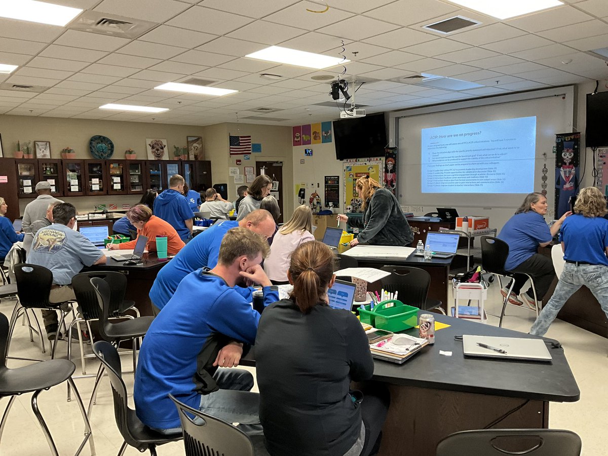 JackieAFlowers's tweet photo. Data Day @FFCSoar #FCSLearn https://t.co/CAyfnox0w9